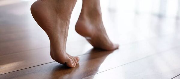 Босые ноги - 俄罗斯卫星通讯社