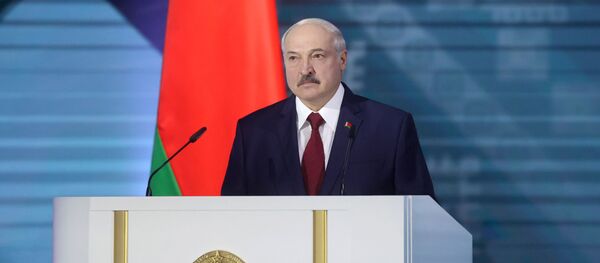 Президент Беларуси Александр Лукашенко выступает с ежегодным посланием белорусскому народу и Национальному собранию в Минске, Беларусь 4 августа 2020 года Президент Беларуси Александр Лукашенко выступает с ежегодным посланием белорусскому народу и Национальному собранию в Минске, Беларусь 4 августа 2020 года - 俄罗斯卫星通讯社