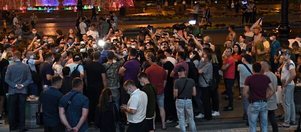 Участники акции в поддержку бывшего губернатора Хабаровского края Сергея Фургала. Хабаровск - 俄罗斯卫星通讯社