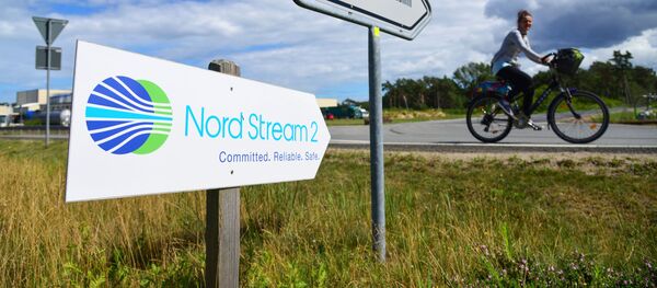 Указатель возле наземного стыковочного пункта газопровода Северный поток-2 в Любмине, Германия - 俄罗斯卫星通讯社
