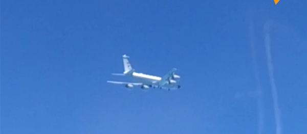 俄軍蘇-27戰機升空黑海攔截美軍飛機 - 俄羅斯衛星通訊社