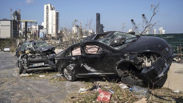 Поврежденные автомобили в результате взрыва в Бейруте. - 俄罗斯卫星通讯社
