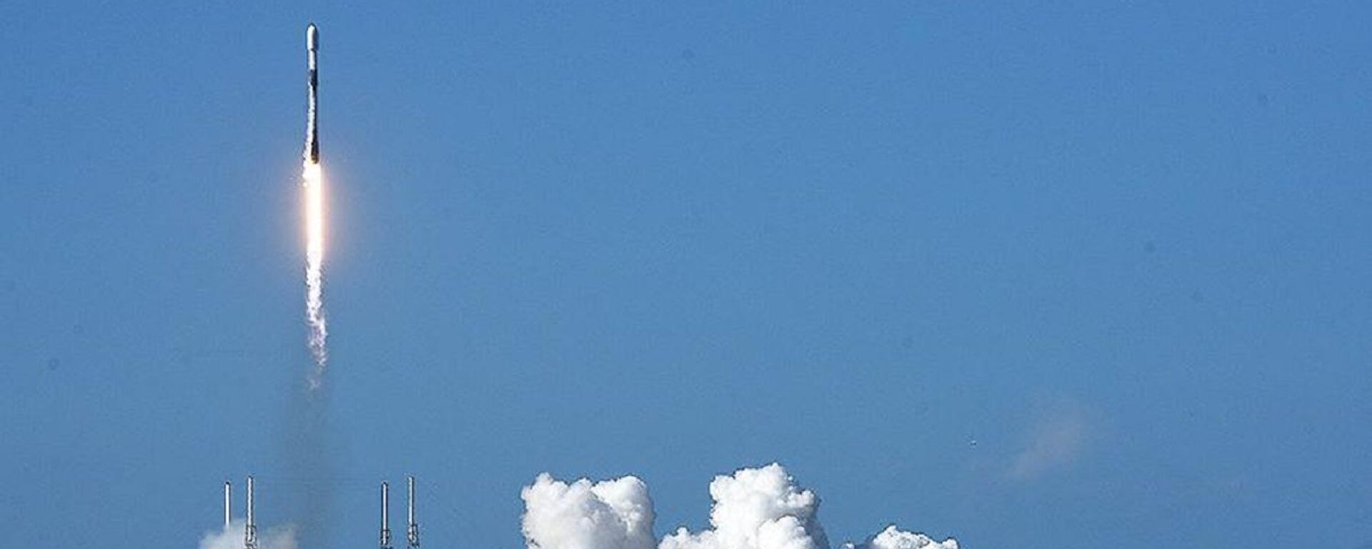 猎鹰9号运载火箭搭载“星链”互联网卫星发射升空（资料图） - 俄罗斯卫星通讯社, 1920, 11.01.2023