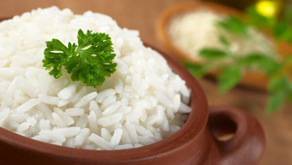 Белый вареный рис с петрушкой - 俄羅斯衛星通訊社