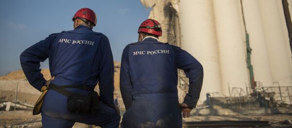 Сотрудники МЧС РФ во время разбора завалов в порту Бейрута. - 俄羅斯衛星通訊社