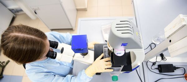 Тестирование препарата от коронавируса в лаборатории  - 俄罗斯卫星通讯社