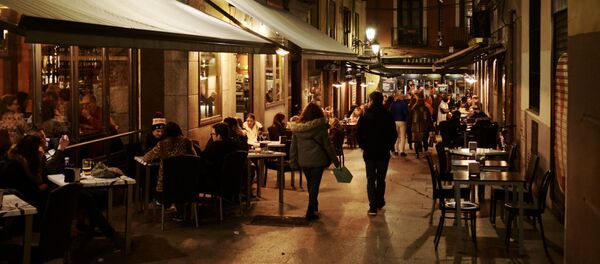 Ночные кафе в Мадриде. Зима - 俄罗斯卫星通讯社