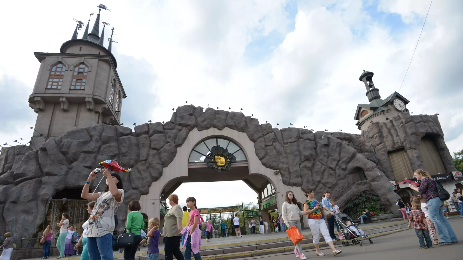 索比亞寧：莫斯科動物園2023年新出生包括熊貓寶寶在內的1500只動物