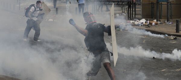 Массовые столкновения демонстрантов и полиции в Бейруте, Ливан - 俄罗斯卫星通讯社