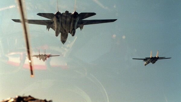 Четыре самолета F-14A Tomcat во время военной операции в Ираке «Буря в пустыне» , 2 февраля 1991 года - 俄羅斯衛星通訊社