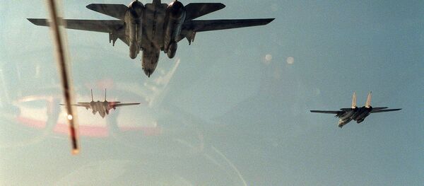 Четыре самолета F-14A Tomcat во время военной операции в Ираке «Буря в пустыне» , 2 февраля 1991 года Четыре самолета F-14A Tomcat во время военной операции в Ираке «Буря в пустыне» , 2 февраля 1991 года - 俄羅斯衛星通訊社