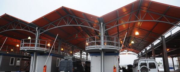 Многосторонний автомобильный пункт пропуска на российско-китайской границе между городами Забайльском и Маньчжурией. - 俄羅斯衛星通訊社