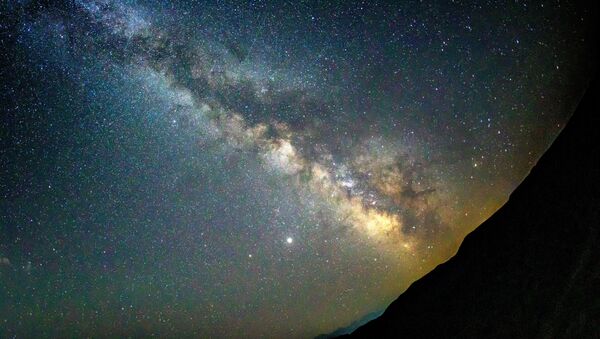 Звездное небо, наблюдаемое в Краснодарском крае во время метеорного потока Персеиды - 俄罗斯卫星通讯社