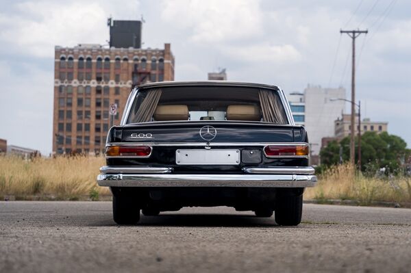 中国外交部长罕见的豪华轿车将以28.5万美元出售 - 俄罗斯卫星通讯社