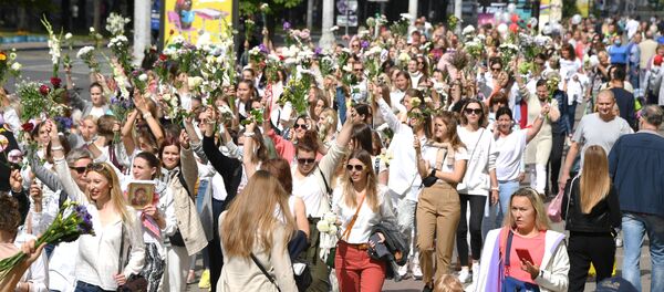 Мирная акция протеста в Минске - 俄罗斯卫星通讯社