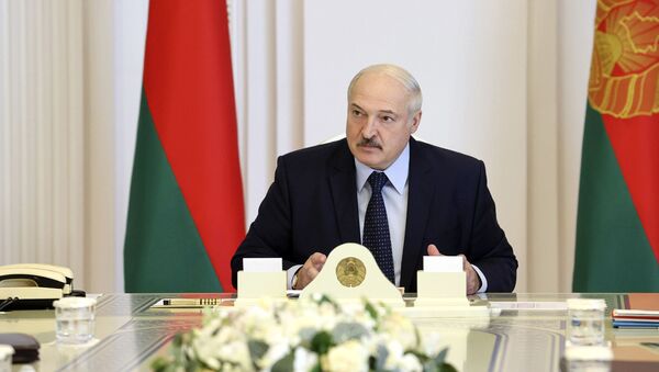 Президент Белоруссии Александр Лукашенко на совещании по обеспечению безопасности во время избирательной кампании в Минске - 俄羅斯衛星通訊社