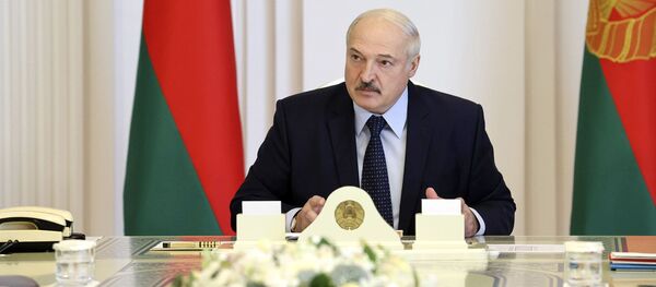 Президент Белоруссии Александр Лукашенко на совещании по обеспечению безопасности во время избирательной кампании в Минске - 俄羅斯衛星通訊社