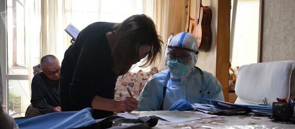 Забор тестов на COVID - 俄羅斯衛星通訊社