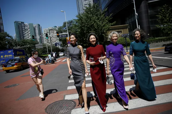 “Glamma Beijing”模特組合在北京街頭