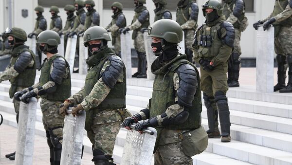  Военнослужащие на акции протеста в Минске. - 俄羅斯衛星通訊社
