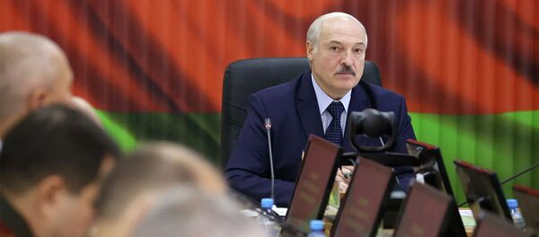 Президент Белоруссии Александр Лукашенко провел встречу в Центре стратегического управления Министерства обороны в Минске - 俄罗斯卫星通讯社