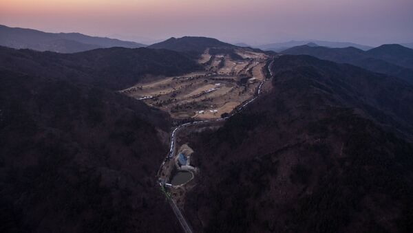Установленные высотные системы ПРО THAAD в южнокорейской провинции Сонджу  - 俄羅斯衛星通訊社