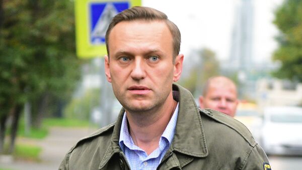 Алексей Навальный у здания Симоновского районного суда Москвы - 俄罗斯卫星通讯社