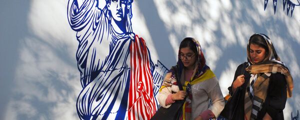 Граффити перед бывшим посольством США в Тегеране - 俄罗斯卫星通讯社