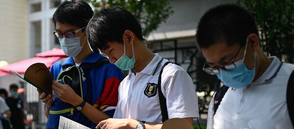 Школьники в медицинских масках в Китае Школьники в медицинских масках в Китае - 俄羅斯衛星通訊社