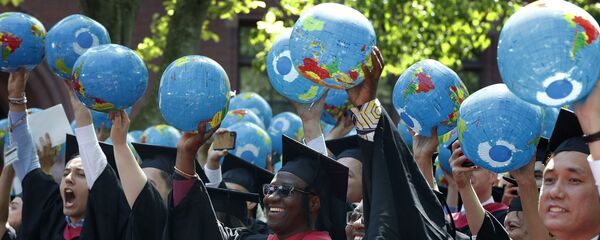 Выпускники Гарвардского университета  - 俄罗斯卫星通讯社