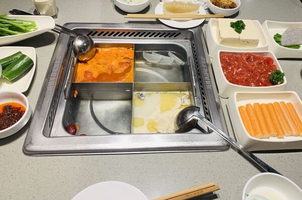 海底捞上半年净亏损近10亿:疫情平稳后,你去吃火锅了吗? 海底捞上半年净亏损近10亿:疫情平稳后,你去吃火锅了吗? - 俄罗斯卫星通讯社