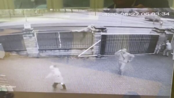 Нападение на ливийское посольство в Минске. Стоп-кадр видео - 俄罗斯卫星通讯社