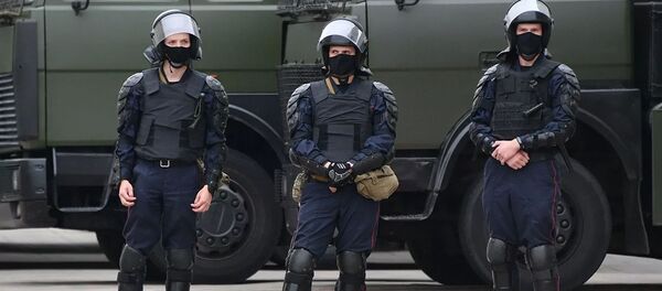 Сотрудники правоохранительных органов у Площади Независимости в Минске Сотрудники правоохранительных органов у Площади Независимости в Минске - 俄羅斯衛星通訊社