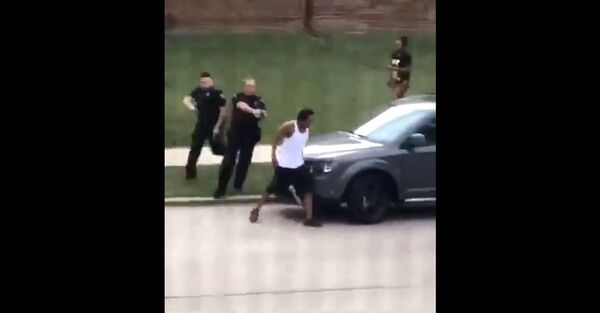 媒體：美國遭警方槍擊致癱瘓的非洲裔男子布萊克被銬在病床上 - 俄羅斯衛星通訊社