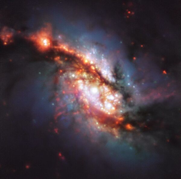 Спиральная галактика NGC 1365, снятая Очень Большим Телескопом (VLT) в Чили - 俄罗斯卫星通讯社