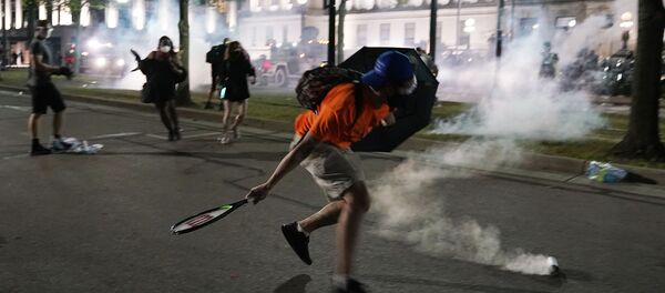 特朗普打算剝奪那些成為“不法區”城市的聯邦撥款 - 俄羅斯衛星通訊社