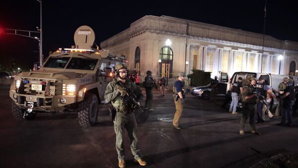 发生骚乱的美国基诺沙市的宵禁延长至9月1日 - 俄罗斯卫星通讯社