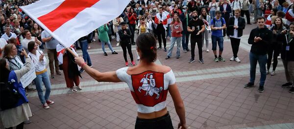 Участники акции протеста в Минске - 俄罗斯卫星通讯社