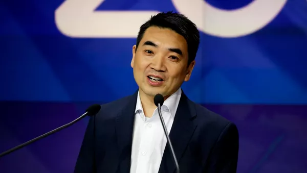 Zoom視頻會議平台創始人袁徵 - 俄羅斯衛星通訊社