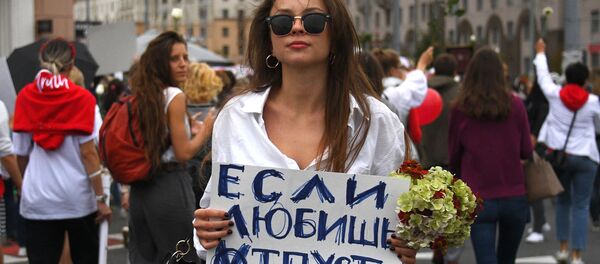 Женская акция протеста в Минске - 俄罗斯卫星通讯社