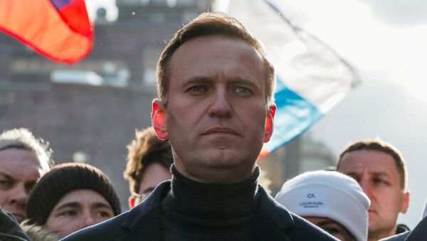 Блогер Алексей Навальный на посвященном убийству Бориса Немцова митинге против поправок в Конституцию - 俄羅斯衛星通訊社