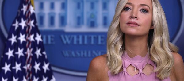 Пресс-секретарь Белого дома Кейли Макинани Пресс-секретарь Белого дома Кейли Макинани - 俄罗斯卫星通讯社