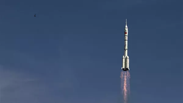 Старт ракеты-носителя Чанчжэн-2F c космодрома Цзюцюань, КНР. - 俄羅斯衛星通訊社