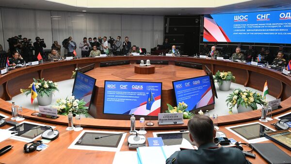  Участники совместного заседания Министров обороны государств ШОС, СНГ и ОДКБ - 俄罗斯卫星通讯社