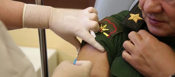 Министру обороны РФ Сергею Шойгу делают прививку от CoViD-19 - 俄罗斯卫星通讯社
