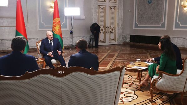 Президент Белоруссии А. Лукашенко дал интервью российским журналистам - 俄罗斯卫星通讯社