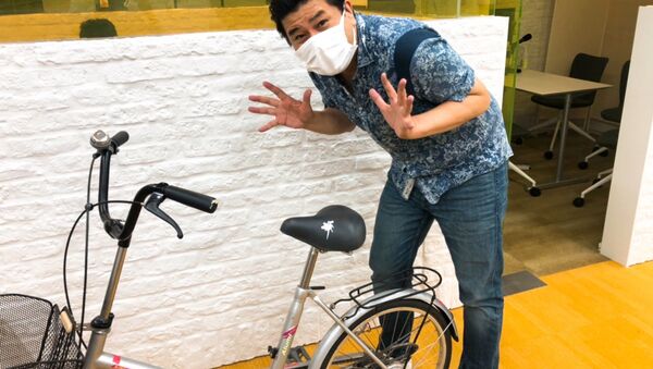 Японец выпускает противоугонные стикеры для велосипедов в виде помета - 俄羅斯衛星通訊社