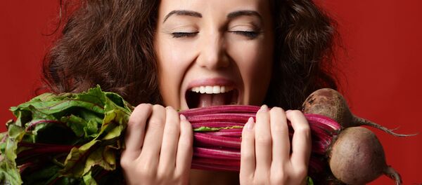 Девушка со свеклой - 俄罗斯卫星通讯社