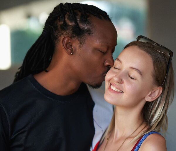 俄羅斯一博主與其男朋友在中國被撞身亡 - 俄羅斯衛星通訊社