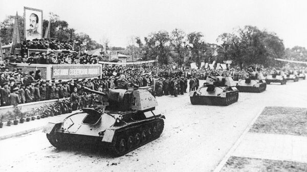1945年9月16日在哈爾濱舉行勝利閱兵 - 俄羅斯衛星通訊社